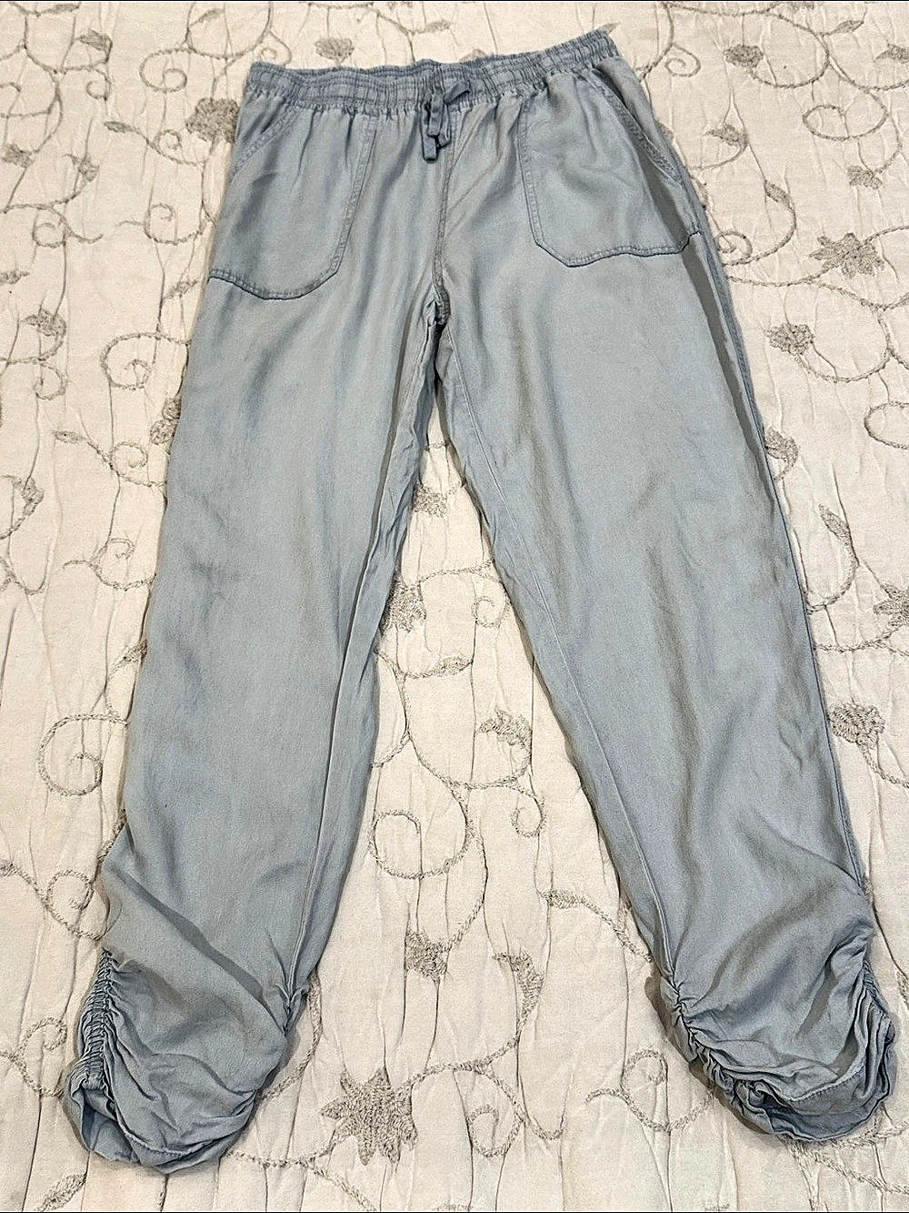 Thread + Supply chambray Tencel Jogger Pants in faded light blue Jogger Pants Si